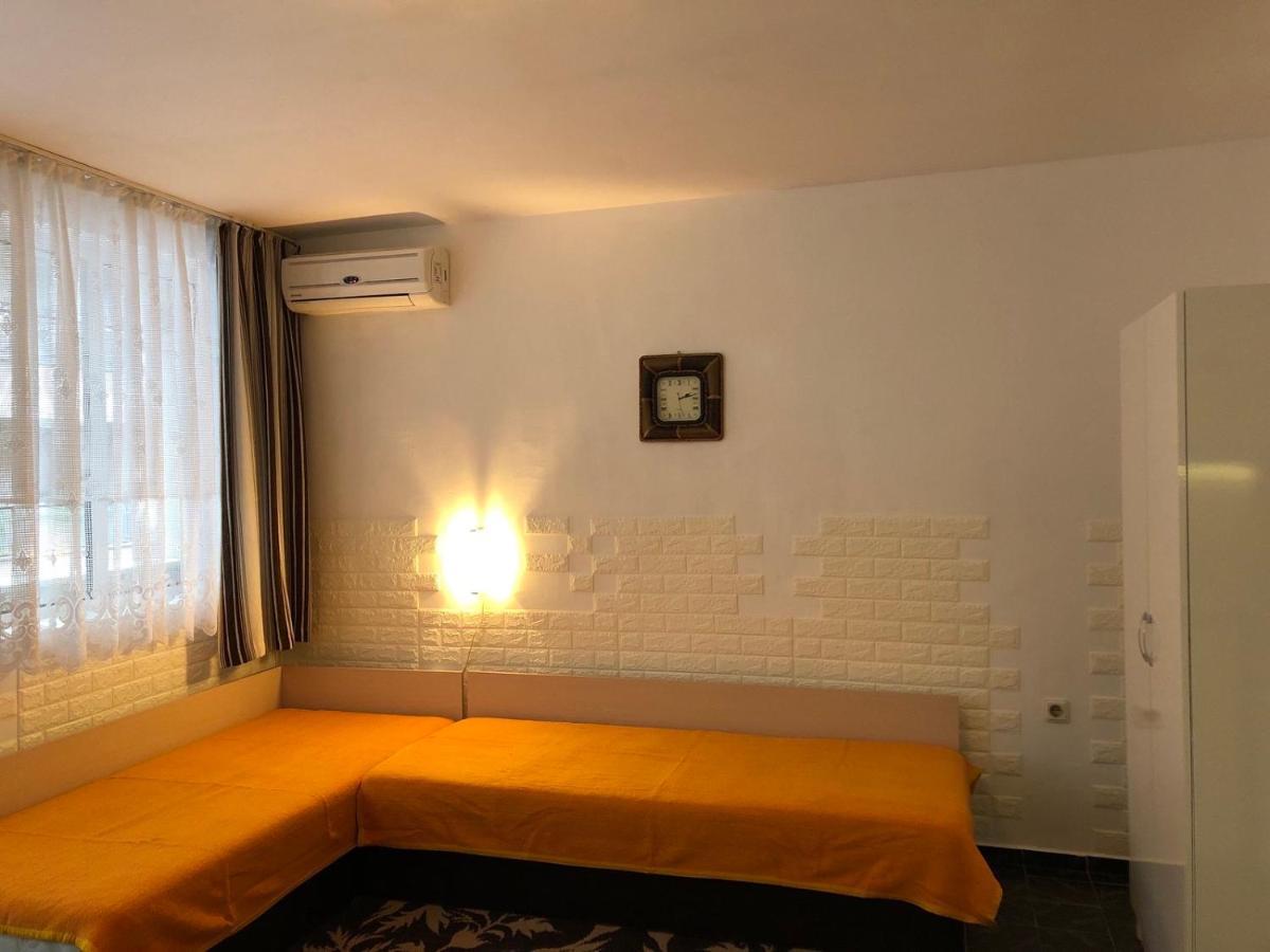 Боксониера Georgi Georgiev Apartment Varna Exterior photo